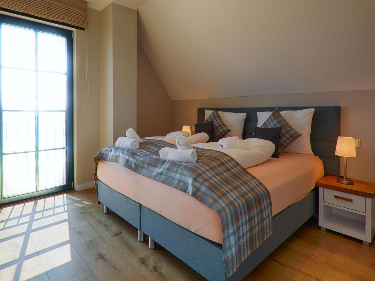 Reetland Am Meer - Premium Reetdachvilla Mit 3 Schlafzimmern, Sauna Und Kamin F23 德兰斯克 外观 照片